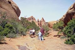 20010414-035