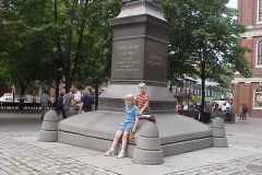 19990808a-004