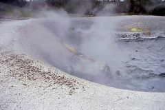 20010611-017