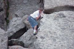 20010810-011